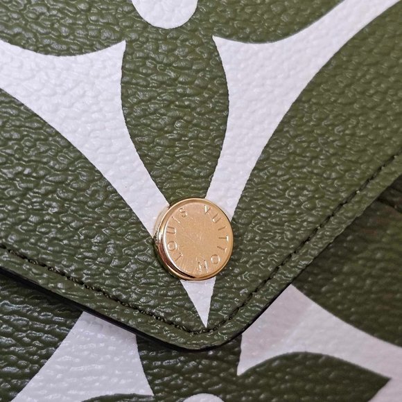 Louis Vuitton 2019 Giant Khaki Kirigami Set M67600 - Picture 5 of 15